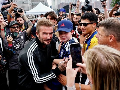 Chỉ cần bật TV ở Mỹ mùa World Cup, bạn sẽ nhìn thấy David Beckham