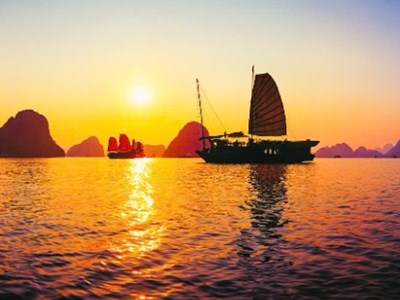 Quảng Ninh tăng cường giải pháp bảo đảm an toàn du lịch biển, đảo