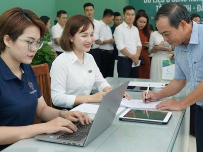 Đủ tuổi nghỉ hưu nhưng chưa đóng đủ 15 năm BHXH: Lựa chọn nào cho người lao động?