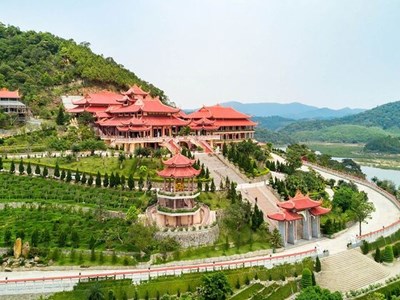 Quảng Ninh: Chính thức khai hội tại di tích quốc gia đặc biệt