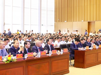 Tháo điểm nghẽn, mở không gian phát triển logistics Vùng Đồng bằng sông Hồng