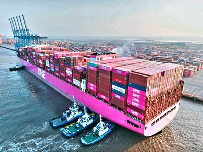Siêu tàu container 360m cập Cảng Container Quốc tế Tân Cảng Hải Phòng