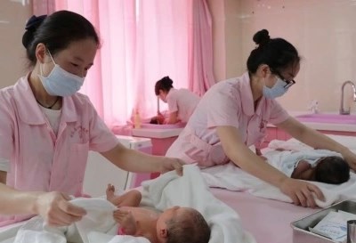 Trung Quốc: Tỉ lệ sinh giảm xuống mức thấp kỷ lục