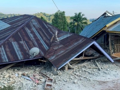 Indonesia: Động đất mạnh khiến gần 100 người thương vong