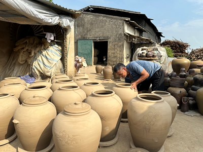 Đặc sắc gốm Gia Thuỷ 