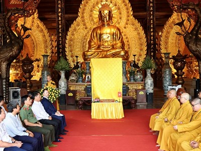 Bản sao Tôn tượng Đức Phật khổ hạnh được đặt tại chùa Bái Đính