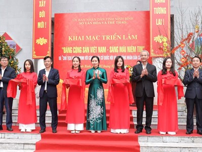 Ninh Bình: Khai mạc Triển lãm “Đảng Cộng sản Việt Nam – Sáng mãi niềm tin”