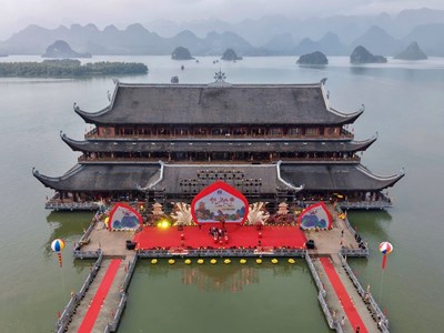 “Bình minh cõi Phật - Tam Chúc khai xuân”