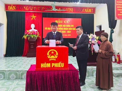 Hơn 3 triệu cử tri tỉnh Ninh Bình nô nức đi bầu cử