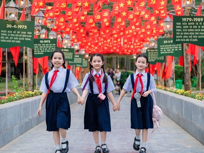 Ninh Bình đón trên 2,7 triệu lượt khách dịp giỗ Tổ và 30.4 – 1.5