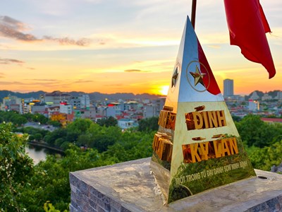 Ninh Bình: Điểm check-in siêu “hot” ngắm toàn cảnh Phố cổ Hoa Lư