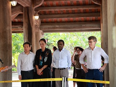 Đoàn đại biểu UNESCO thăm Di tích quốc gia đặc biệt Tam Chúc