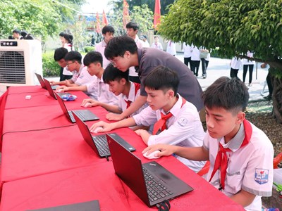 Ninh Bình: Triển khai sàng lọc sức khỏe tâm lý học đường trên nền tảng số