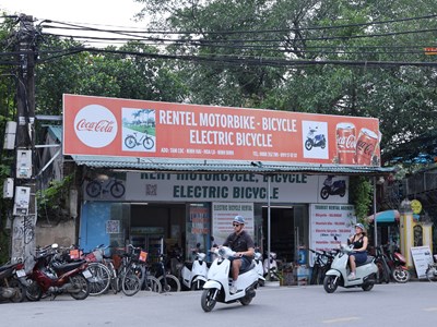 Ninh Bình: Thành lập Tổ công tác kiểm tra, xử lý biển quảng cáo tiếng nước ngoài