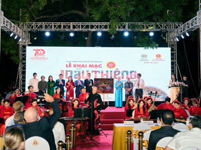 Chiều sâu văn hóa và tinh thần dân tộc trong tranh sơn mài Chu Nhật Quang 