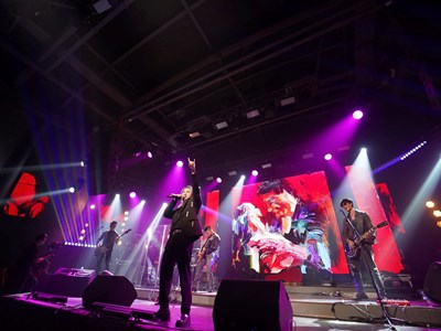 Ngũ Cung đưa Sơn Đoòng, Cô đôi thượng ngàn vào Rock