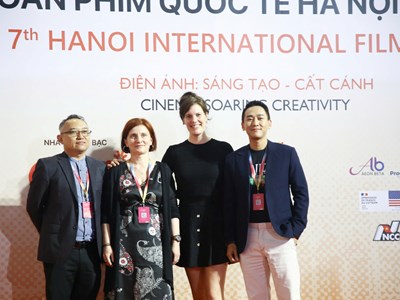 Dàn sao và dàn nhạc ấn tượng tại thảm đỏ HANIFF VII