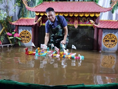 Nghệ sĩ Phan Thanh Liêm đưa rối nước đến Brazil