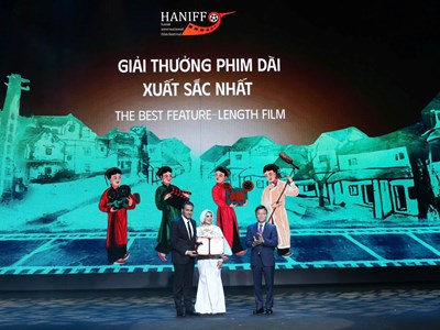  Điện ảnh Iran “bội thu” cùng “Vỏ bọc“