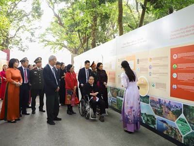 Sâu lắng dòng cảm xúc ở Khu Di tích Bác Hồ 