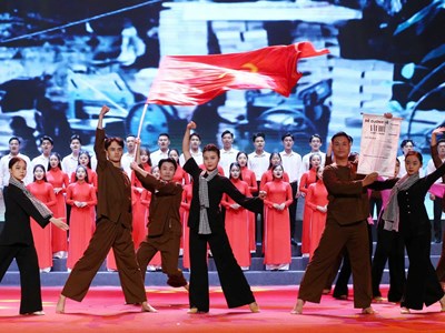 Ngành VHTTDL đẩy mạnh tuyên truyền các ngày lễ lớn gắn với Đại hội thi đua yêu nước năm 2025