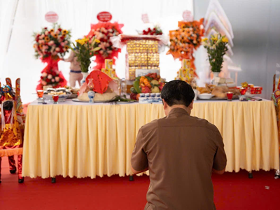 Thực hiện nghi lễ cầu an đầu năm mới cần đúng đắn, tránh sai lệch