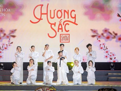  “Hương sắc” show  trong Lễ hội Hoa Đào Xứ Lạng 