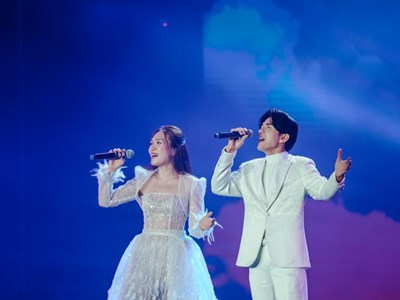 Mỹ Tâm, Đan Trường cùng dàn sao “đốt cháy” sân khấu “Dốc Mộng Mơ”