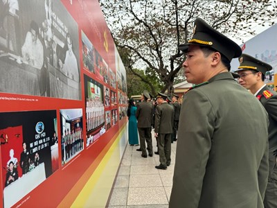 Những hình ảnh xúc động “50 năm Trung hiếu bên Người“