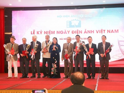 Tôn vinh hơn 100 nghệ sĩ, nhà làm phim nhân Ngày Điện ảnh Cách mạng Việt Nam