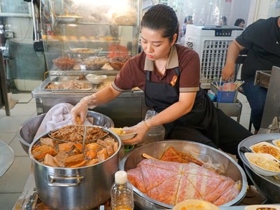 Xây dựng thương hiệu “mạnh” cho di sản ẩm thực