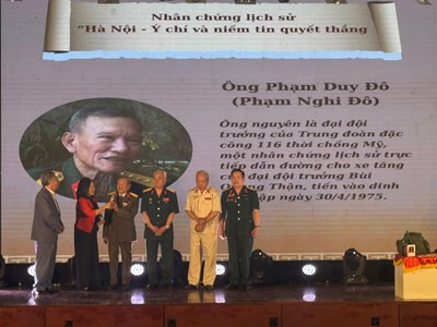 Ôn lại ký ức “một thời bom đạn” từ những người làm nên lịch sử