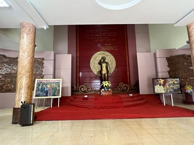 Sưu tầm tài liệu, phim ảnh, hiện vật phục vụ xây dựng Bảo tàng Đảng Cộng sản Việt Nam  