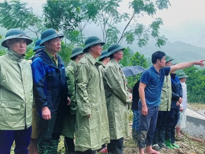 Tôn vinh, lan tỏa những tấm gương bình dị mà cao quý