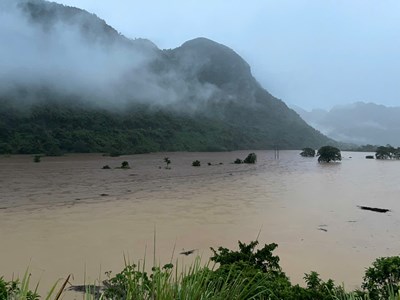 Ảnh hưởng bão số 1, người dân các xã miền núi thức trắng đêm