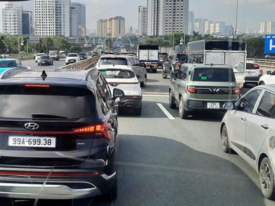 Hà Nội và TP.HCM sẽ áp dụng chuẩn khí thải ô tô nghiêm ngặt hơn toàn quốc ra sao?