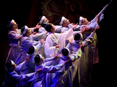 Tìm nhịp chung giữa sáng tạo và bản sắc