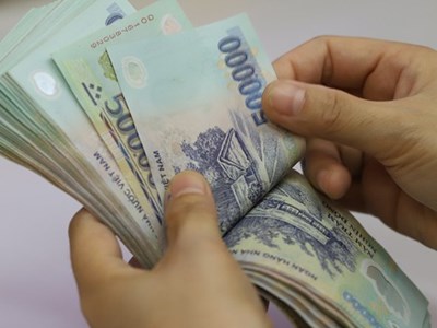 Thưởng Tết Âm lịch hay Tết Dương lịch cao hơn?