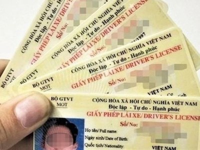 Đổi giấy phép lái xe trực tuyến nhưng chưa nhận được bản cứng, người dân cần làm gì?