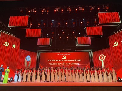 Tối nay (3.2), diễn ra Lễ tuyên dương bí thư chi bộ xuất sắc và trao Giải Búa liềm vàng lần thứ X – năm 2025