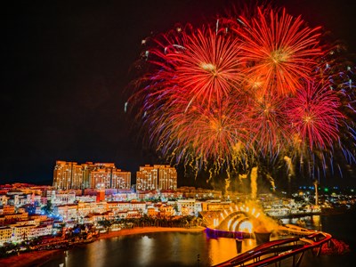 Nam đảo Phú Quốc rợp cờ hoa, bừng pháo hoa mừng Tết Nguyên đán