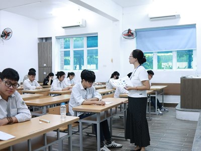 Học sinh Hà Nội “tổng diễn tập” trước kỳ thi tốt nghiệp THPT, có sự phân hóa rõ