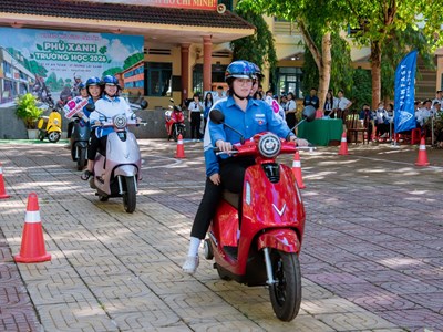Không cần bằng lái, đổi pin tiện lợi: VinFast Evo Lite trở thành “chân ái” của cư dân phố cổ