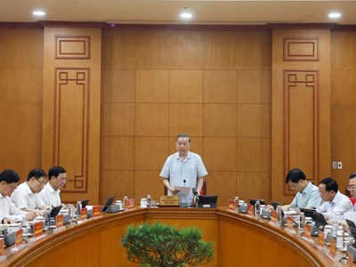 Nhìn nhận đầy đủ hơn vai trò chiến lược của khoa học xã hội và nhân văn