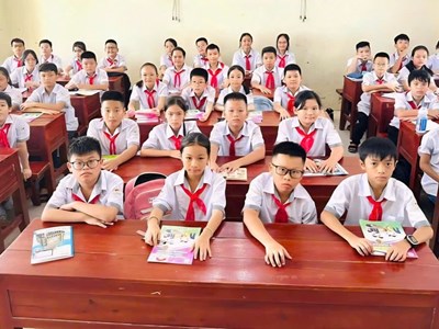 Đã đến lúc thống nhất đồng phục học sinh cả nước để giảm chi phí?