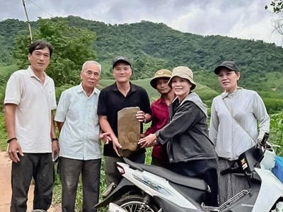 Câu chuyện khó tin về một tấm bia liệt sĩ