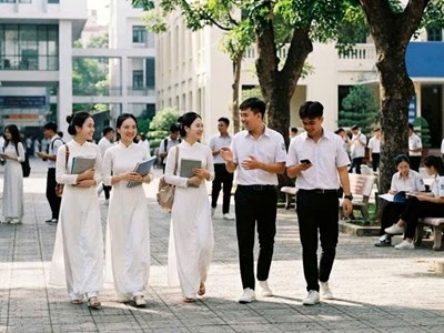 Không cần học đủ 4 năm, ai có thể tốt nghiệp đại học chỉ sau 2 năm?