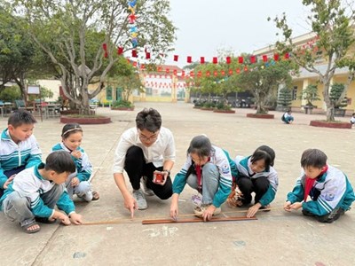 Học tăng cường không thu tiền: Phụ huynh cần nhìn vào nội dung, không phải tên lớp