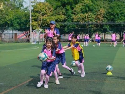 Sân cỏ có phần của con gái