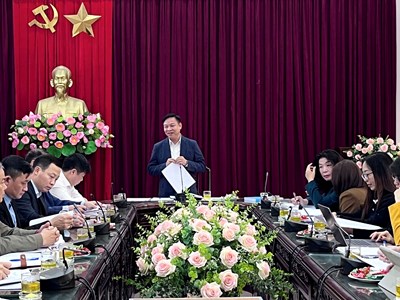 Khảo sát, trao đổi kinh nghiệm xây dựng hệ giá trị văn hóa, gia đình và chuẩn mực con người Việt Nam